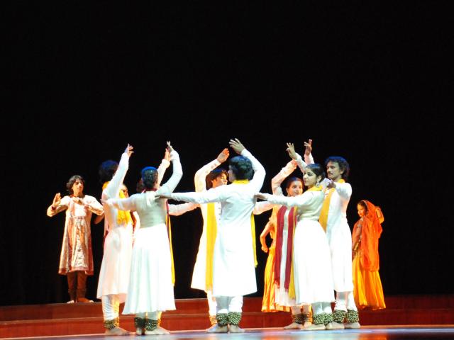 
      رقص در هند