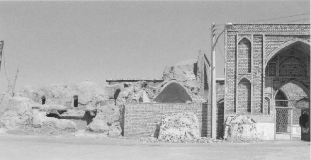 
      بناهای ایلخانی  فارفان روئین دشت اصفهان