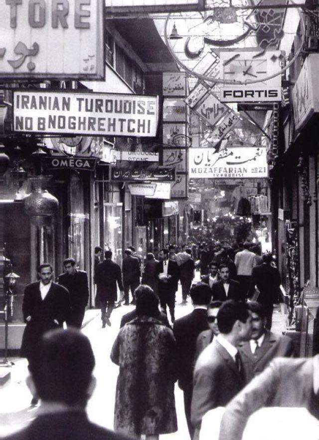 
      چشم انداز های پیش رو برای «طبقه» متوسط  در ایران کنونی
