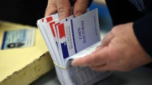 
      بررسی انتخابات منطقه‌ای فرانسه