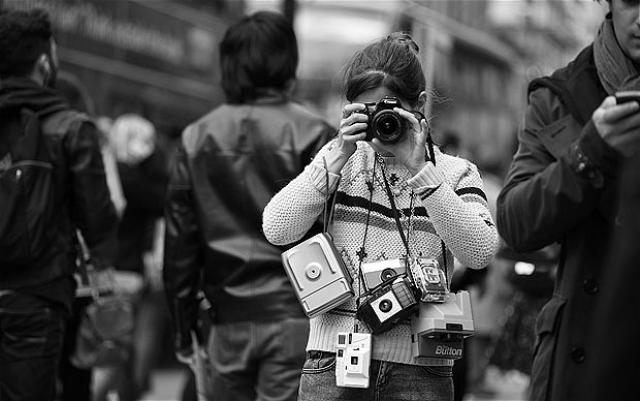 
      پرسه زنی و عکاسی در خیابان