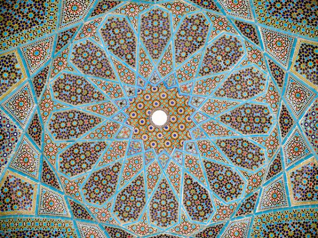 
      دو نمونه از تاثیر گذاری های دین اسلام بر هنر، تمدن و فرهنگ ایران در صدر اسلام