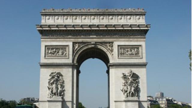 
      پاریس روزنه هایی پراکنده به هزار توی یک شهر (3):  انقلاب فرانسه