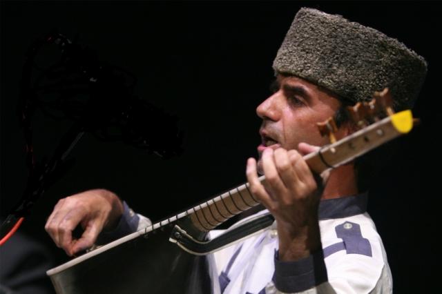 
      موسیقی عاشیقی زنجان و میراث معنوی