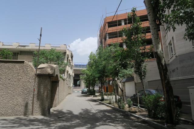 بررسی نظام نشانه شناختی محله منظریه تهران (گزارش کلاسی انسان‌شناسی شهری)
