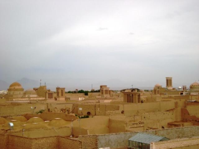 
      بررسی انسان شناسی شهری؛ توسعه شهر یزد در گذر تاریخ(2)    