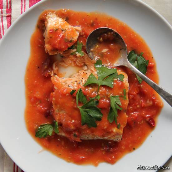 ماهی با گوجه | طرز تهیه ماهی با گوجه و آویشن