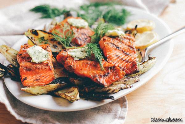 طرز تهیه خوراک ماهی سالمون با رازیانه