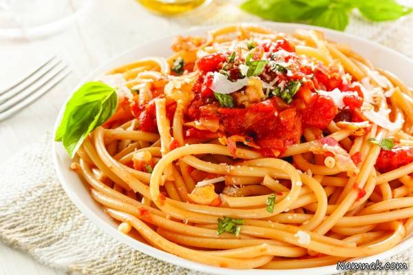 اسپاگتی | طرز تهیه اسپاگتی پومودورو؛ اسپاگتی گوجه و ریحان