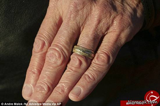 پیدا شدن حلقه ازدواج یک مرد بعد از فوت همسرش! + تصاویر