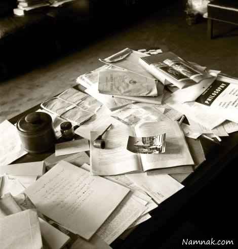 آشفتگی میزکار انیشتین در روز مرگش + عکس
