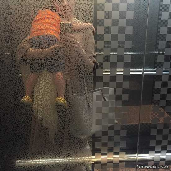 سلفی جالب ترانه علیدوستی و دخترش حنا در آسانسور