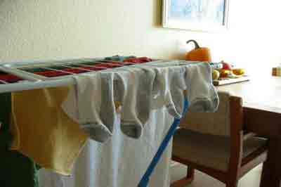 خشک شدن لباس های شسته شده در منزل ممنوع !!!