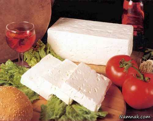 خوردن پنیر چه زمانی مفید است؟