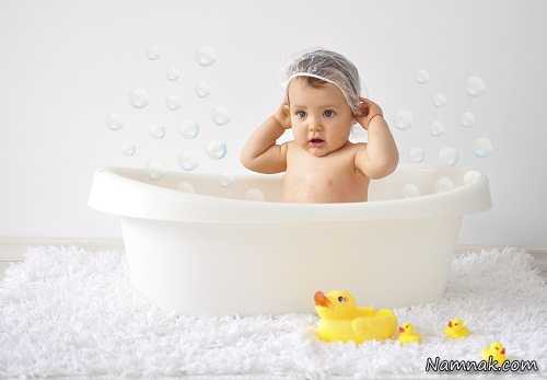 حمام کردن کودک پسر و دانستنی هایش