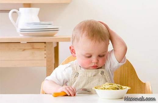 عادت های بد غذا دادن به کودک که او را بی اشتها میکند