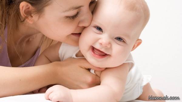 بوسیدن کودک باعث کاهش استرس او میشود