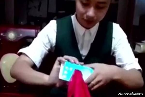 شعبده بازی رد کردن دستمال از صفحه گوشی لمسی +فیلم