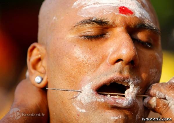 تصاویر دلخراش و ترسناک جشنواره هندوها در مالزی (18+) 