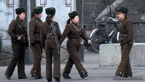 سربازان زن کره شمالی با کفش پاشنه بلند