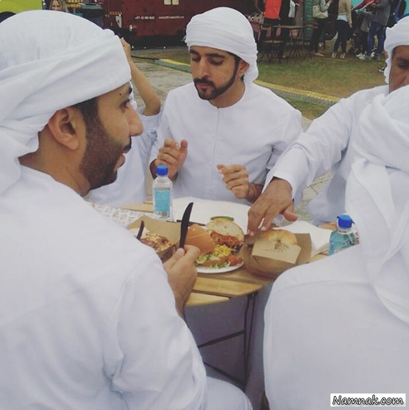 پسر حاکم دبی در حال خوردن همبرگر طلا! + تصاویر