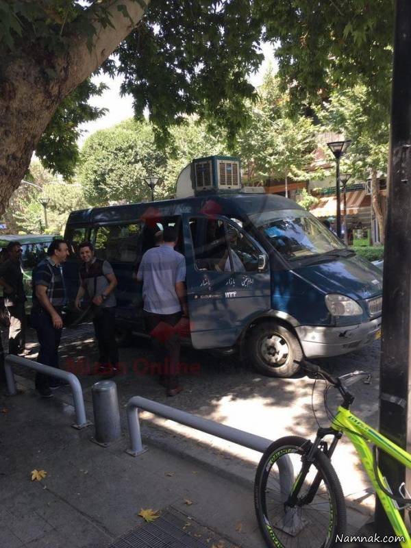 ابتکار جالب راننده تاکسی ون برای رهایی از گرمای تهران + عکس