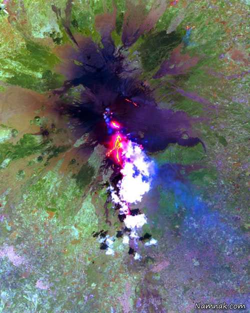 عکس ماهواره ای از لحظه فوران آتشفشان