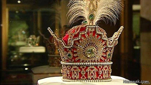 تاج محمدرضا شاه در خزانه جواهرت سلطنتی + تصاویر