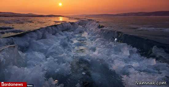 شکافی دیدنی در دریاچه یخ زده بایکال! + تصاویر