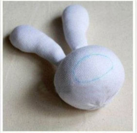 	با جوراب های قدیمی خود خرگوش های عروسکی بسازید! | وب 
