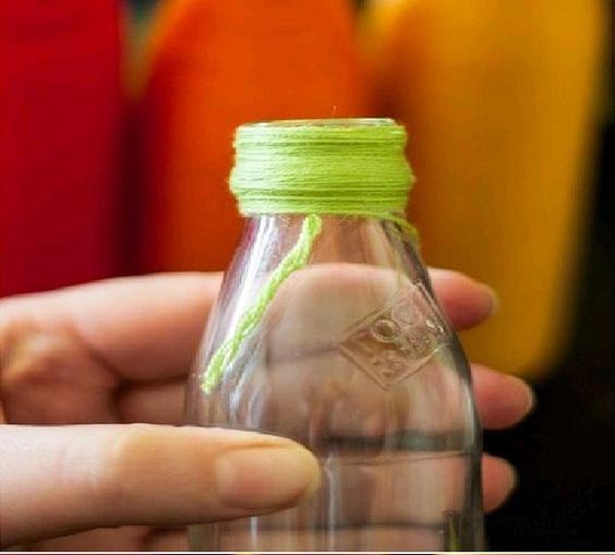 	بطری های شیشه ای دور ریختنی را به گلدانی زیبا تبدیل کنید | وب 