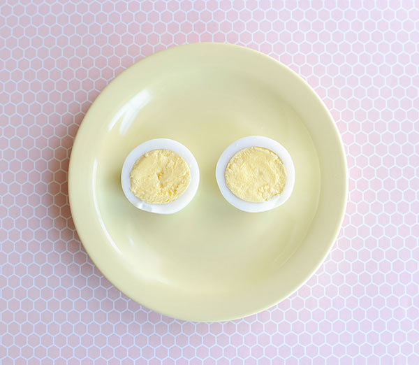 تزیین تخم مرغ پخته به شکل خرگوش و آدم برفی | وب 
