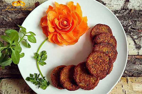 طرز تهیه کتلت فلفل قرمز با سیب زمینی و گوشت چرخ کرده | وب 