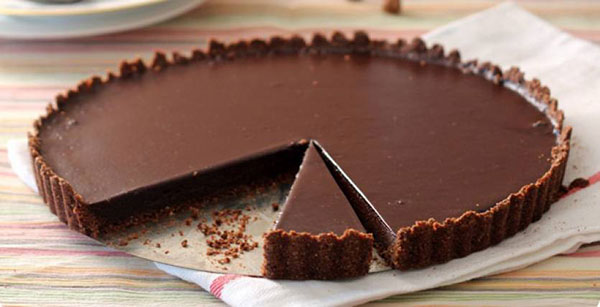 طرز تهیه تارت شکلاتی بدون خامه به ۲ روش | وب 