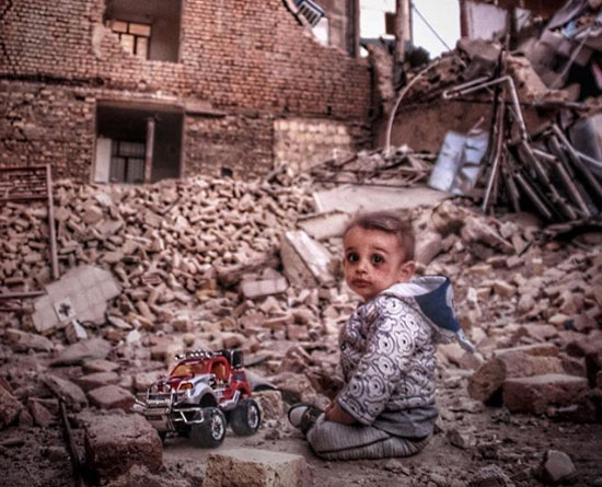 	عکس دردناک زلزله از دوربین علی شادمان