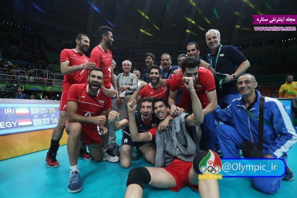 	شادی بازیکنان والیبال ایران پس از پیروزی در مقابل مصر