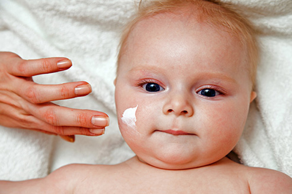 مراقبت از پوست نوزاد: نکاتی برای پوست نوزاد شما | وب 