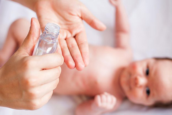 مراقبت از پوست نوزاد: نکاتی برای پوست نوزاد شما | وب 