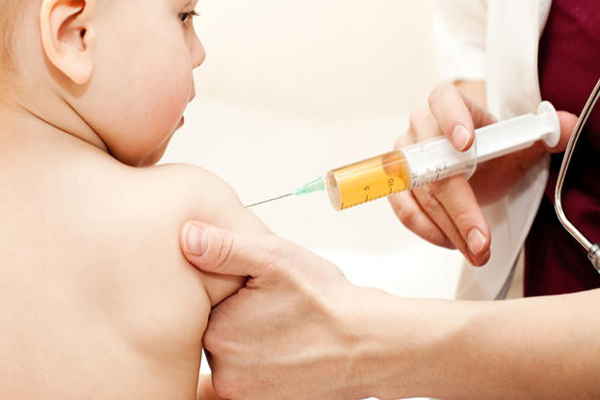 	تب نوزاد بعد از واکسن را چگونه کنترل کنیم؟