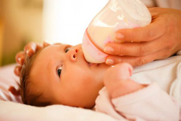 بهترین زمان برای قطع شیردهی نوزاد، چه زمانی است؟ | وب 
