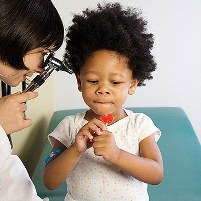 ۷ نکته ضروری برای آماده کردن نوزاد برای واکسن | وب 