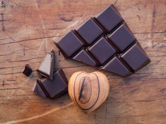 	مزایای شکلات تلخ چیست؟ | وب 