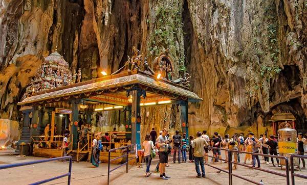 غار میمون های مالزی (غار Batu) | وب 