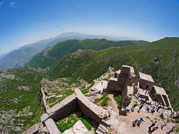 	قلعه بابک؛ اقتدار منطقه کلیبر | وب 