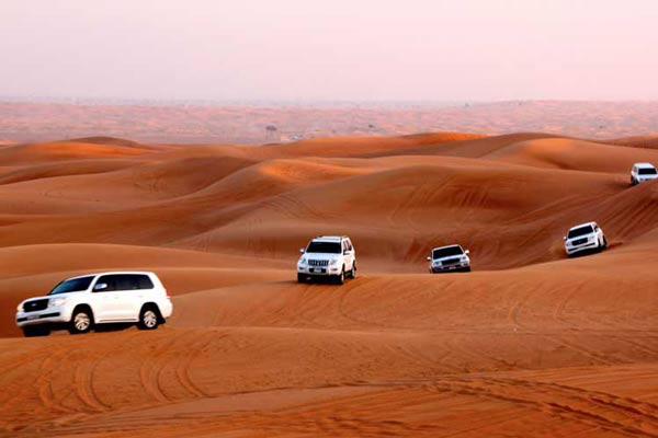 آشنایی با مهمترین جاذبه های گردشگری دبی | وب 