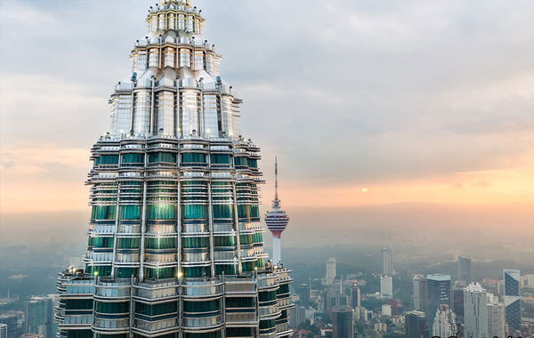 راهنمای بازدید از برج های دوقلوی پتروناس مالزی | وب 