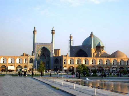 	میدان نقش جهان اصفهان، شاهکار جاذبه‌های گردشگری ایران | وب 