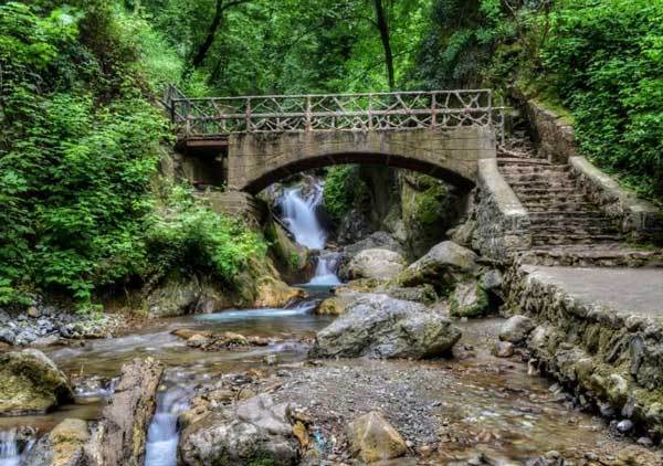 آبشار کبودوال، تنها آبشار خزه‌ای ایران | وب 