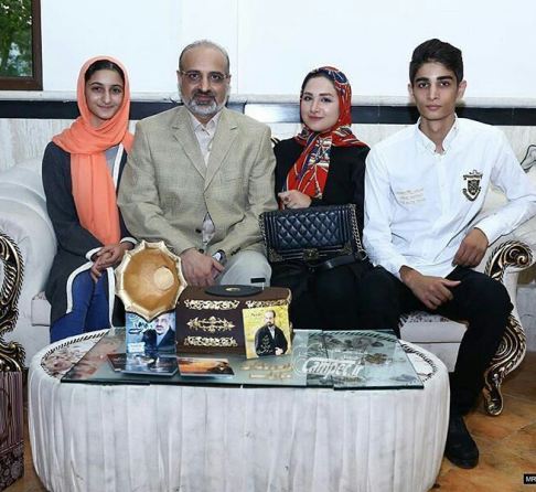 تولد 51 سالگی محمد اصفهانی در کنار پسر و 2 دخترش! عکس