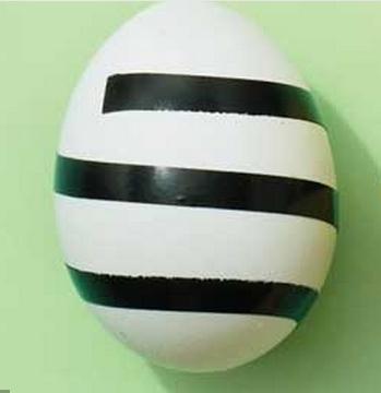 ایده ای جالب برای رنگ کردن تخم مرغ